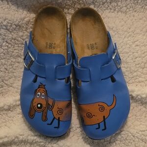 Birkenstock Blue Leather Clogs with Brown Dog Size 9 Minor Flaws